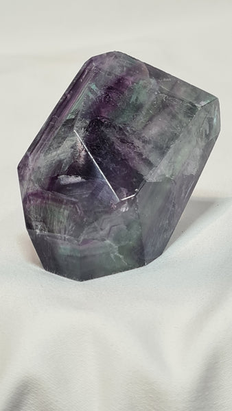Fluorite polished free form - unique piece - 135g